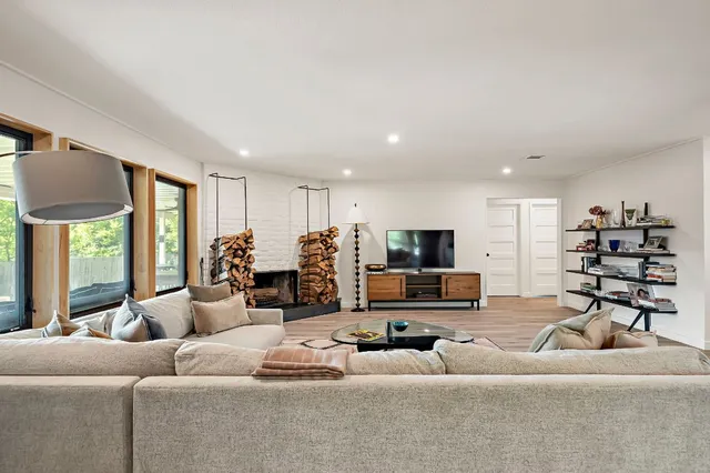 $775,000 | 6101 Bridlington Circle, Austin, TX 78745