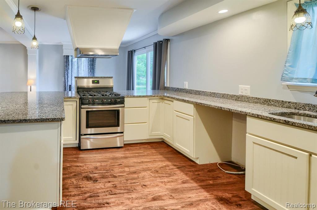 5241 North State Road Davison, MI 48423 - Photo 12 of 44
