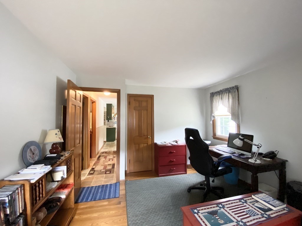 71 Old Farm Road Chicopee, MA 01020 - Photo 15 of 38 Gallery Image 15