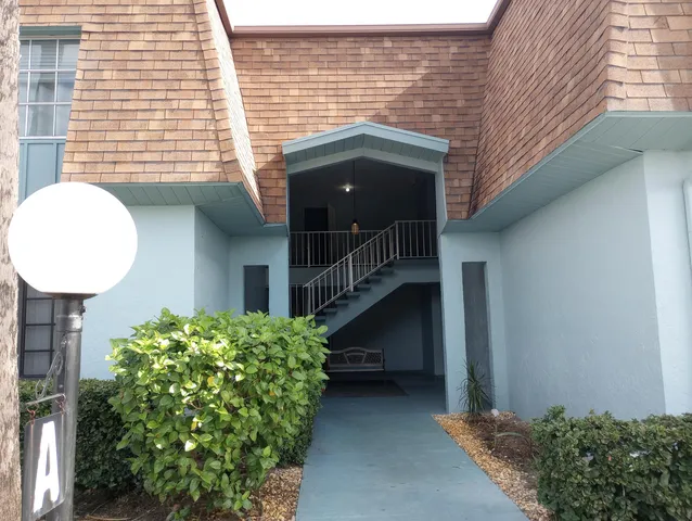 $1,775 | 950 South Kanner Highway, Unit A21, Stuart, FL 34994