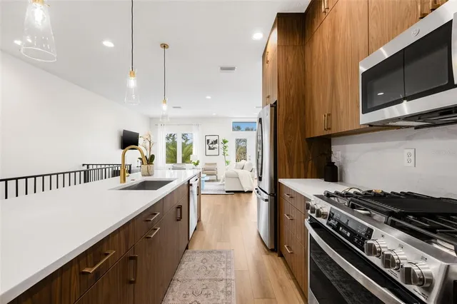 $829,000 | 490 87th Avenue Street, St. Petersburg, FL 33702