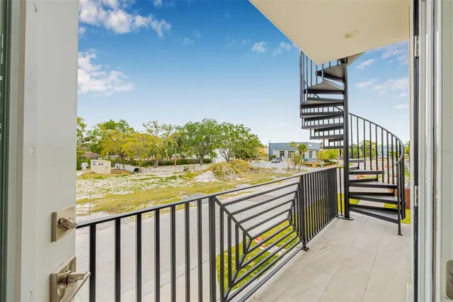 $829,000 | 490 87th Avenue Street, St. Petersburg, FL 33702