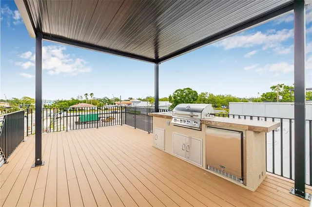 $829,000 | 490 87th Avenue Street, St. Petersburg, FL 33702