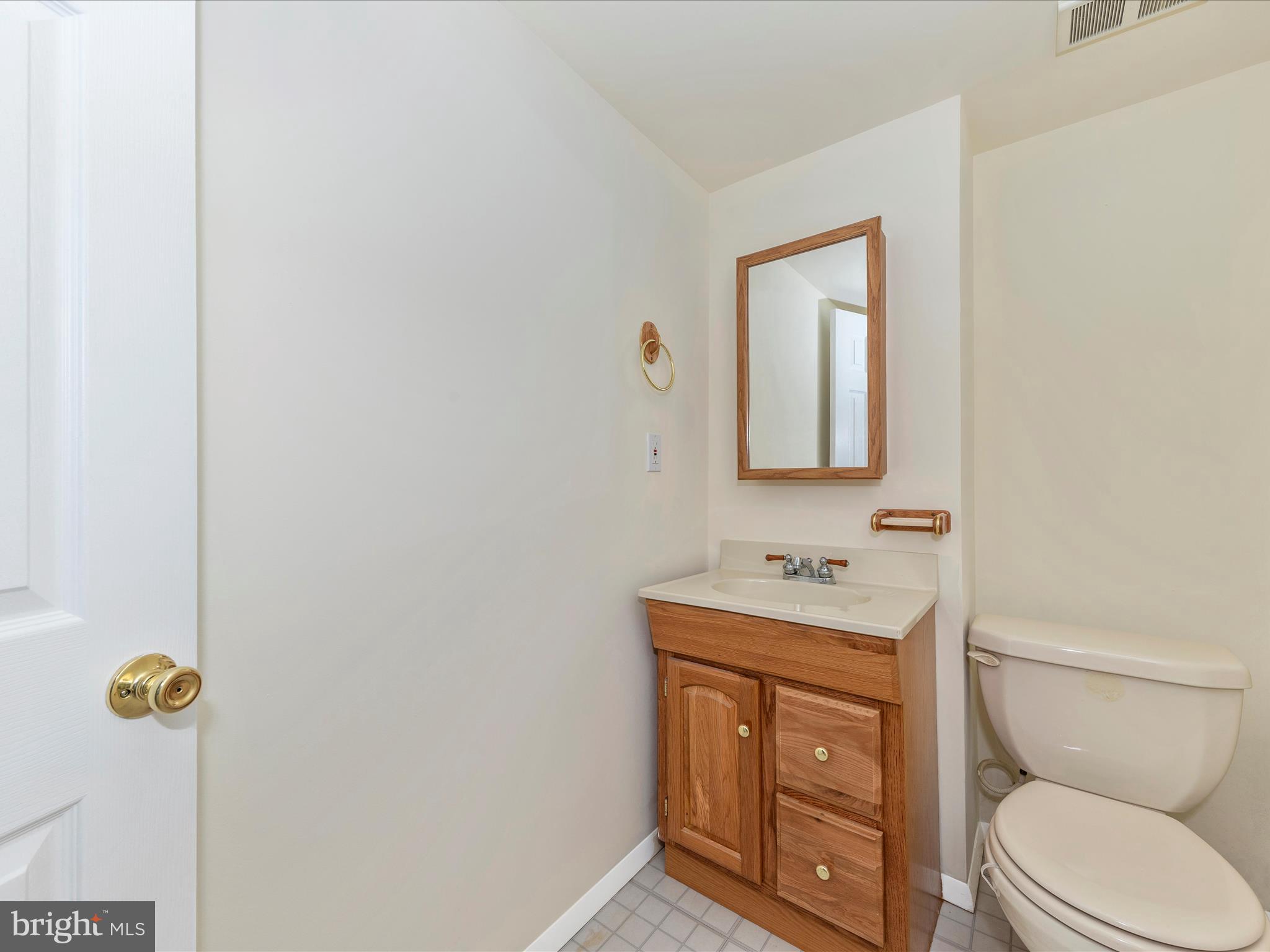 19333 Olney Mill Road Olney, MD 20832 - Photo 34 of 46 Lower Bath