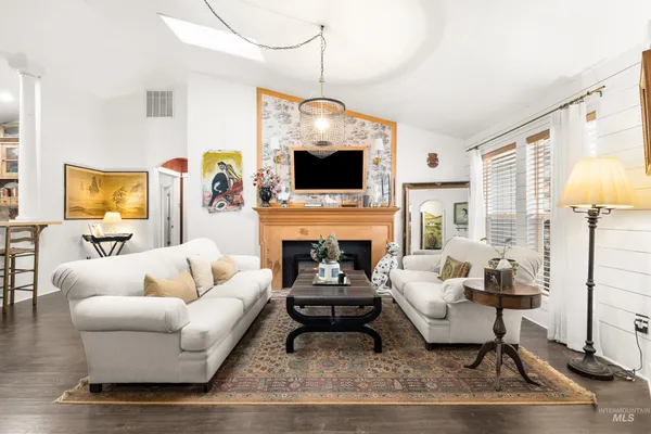 $399,999 | 1001 Homestead Drive, Emmett, ID 83617