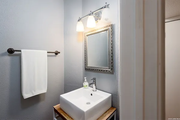 $1,650 | 7711 Callaghan Road, Unit 805, San Antonio, TX 78229