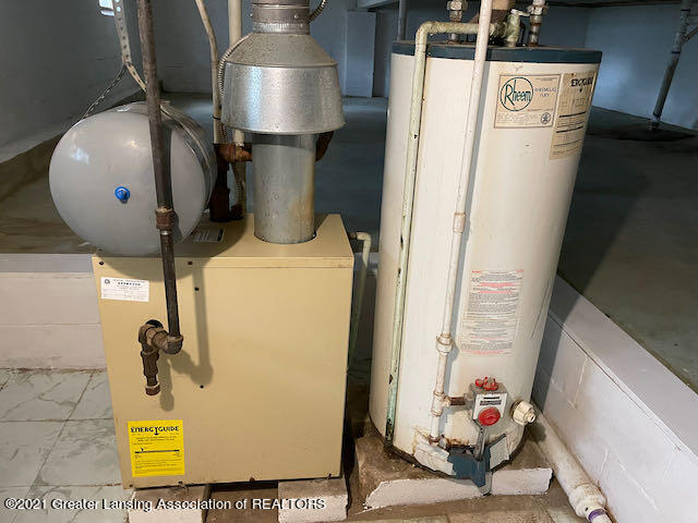 3614 Pleasant Grove Road Lansing, MI 48910 - Photo 36 of 47 Heat system