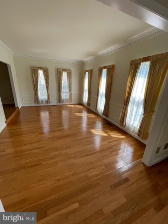 $5,750 | 9 Le Havre Court, Potomac, MD 20854