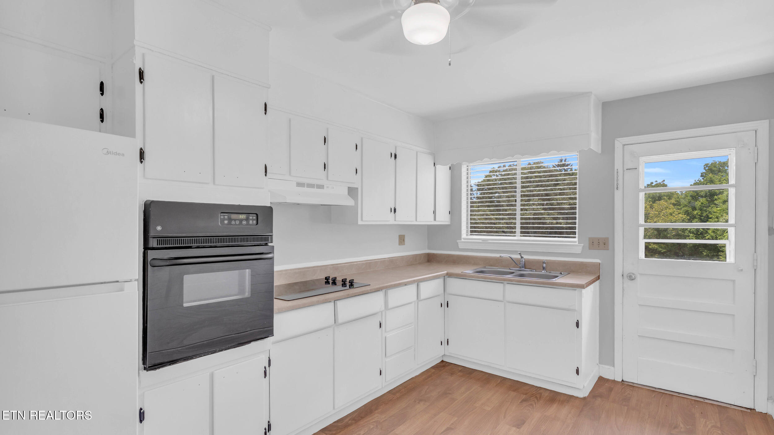 2103 McBrien Road, Unit A & B Chattanooga, TN 37412 - Photo 9 of 39 Kitchen