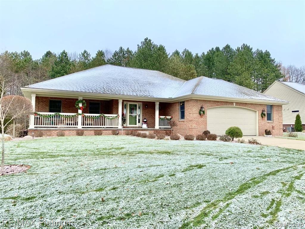 131 Fairhill Way Howell, MI 48843 - Photo 1 of 37
