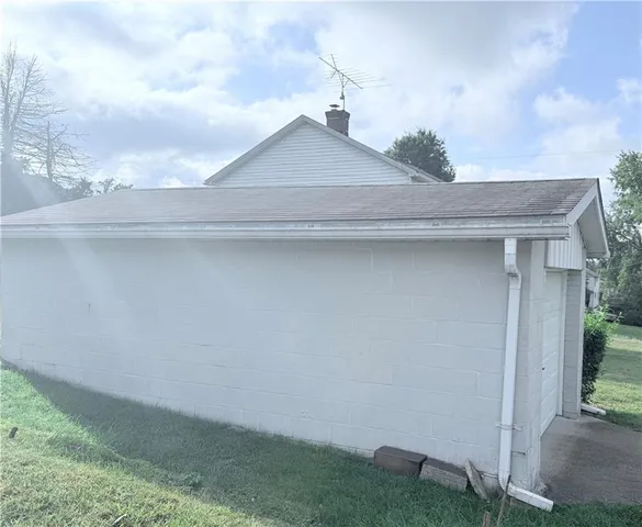 a view of backyard of house