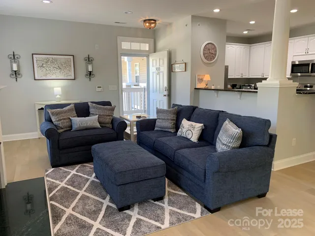 $3,200 | 9033 Rosalyn Glen Road, Cornelius, NC 28031