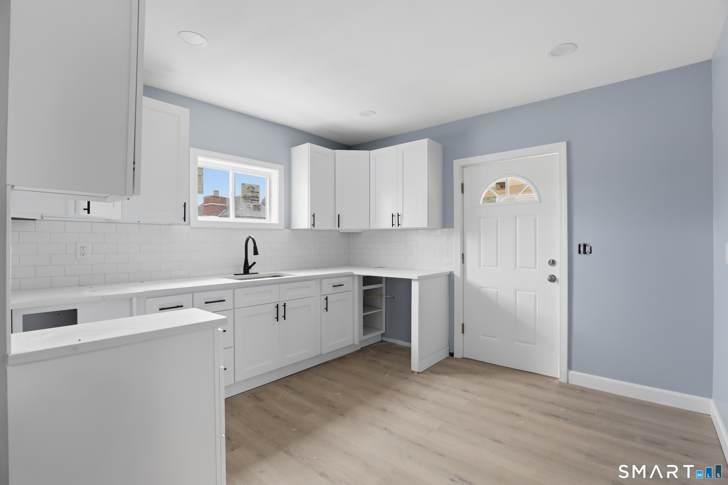 33 Congress Avenue Waterbury, CT 06708 - Photo 16 of 29