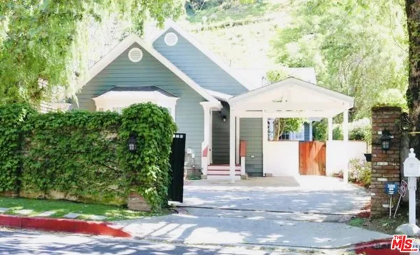 $7,250 | 818 North Beverly Glen Boulevard, Los Angeles, CA 90077