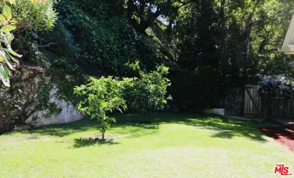 $7,250 | 818 North Beverly Glen Boulevard, Los Angeles, CA 90077