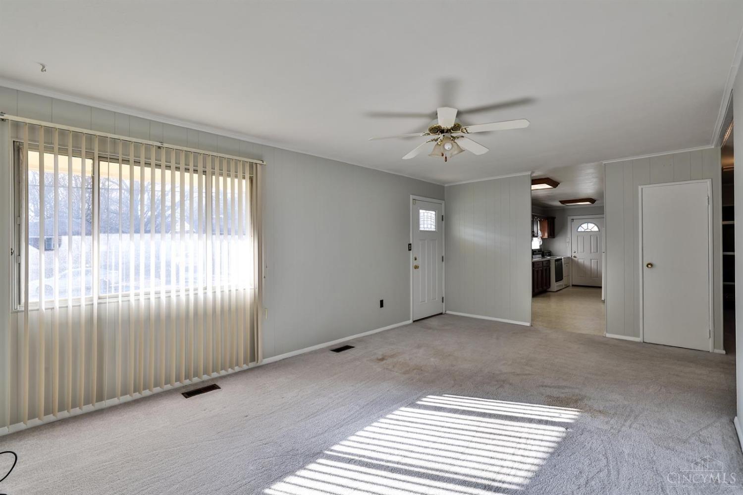 2542 Adams Road Cincinnati, OH 45231 - Photo 5 of 24