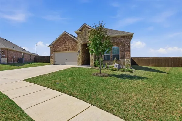 $450,000 | 3601 Arabella Way, Aubrey, TX 76227