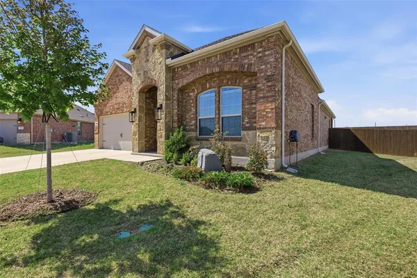 $450,000 | 3601 Arabella Way, Aubrey, TX 76227