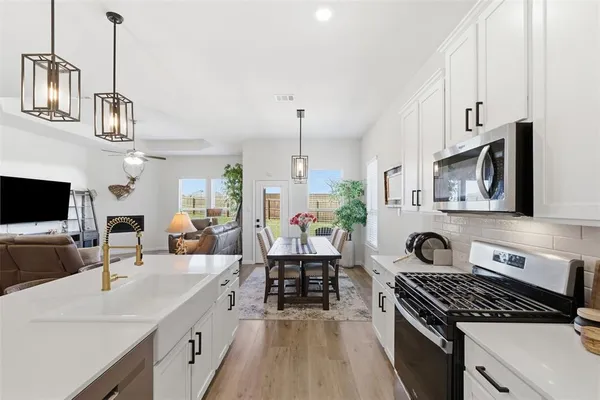 $450,000 | 3601 Arabella Way, Aubrey, TX 76227