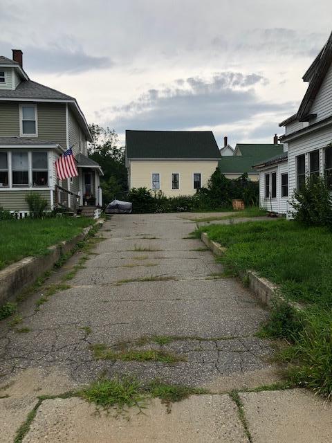 44 Mill Street Springvale, ME 04083 - Photo 3 of 5 Shared driveway