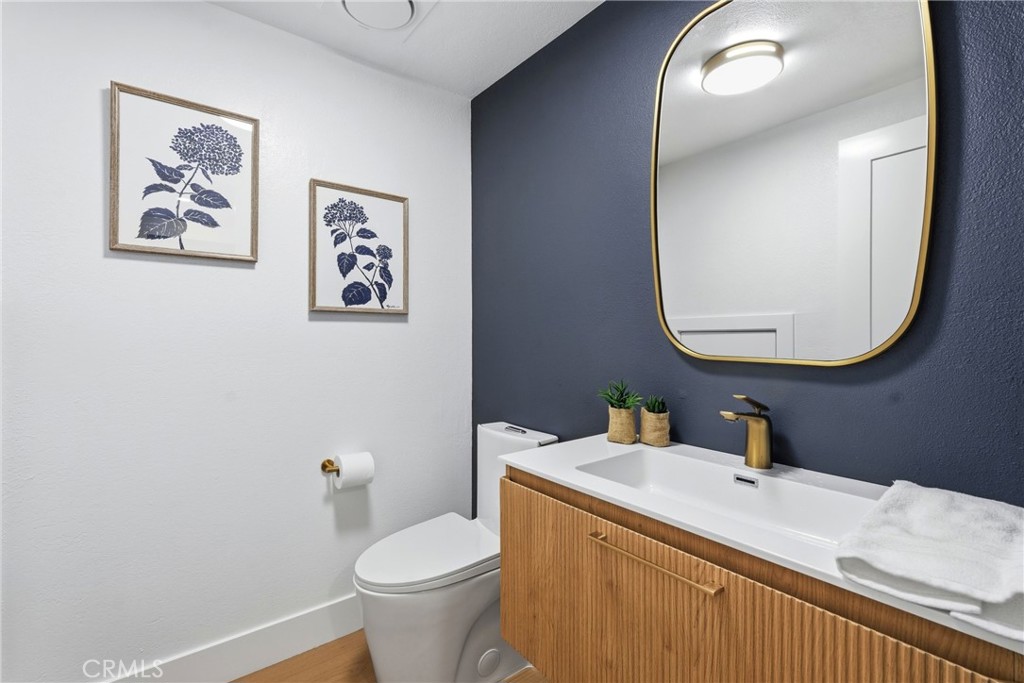 41 Seton Road Irvine, CA 92612 - Photo 21 of 51 Third bathroom