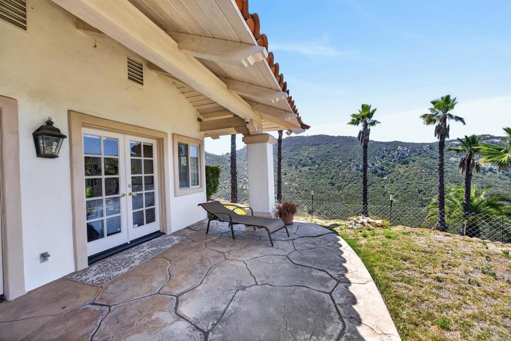 29629 Castleridge Road Valley Center, CA 92082 - Photo 6 of 45