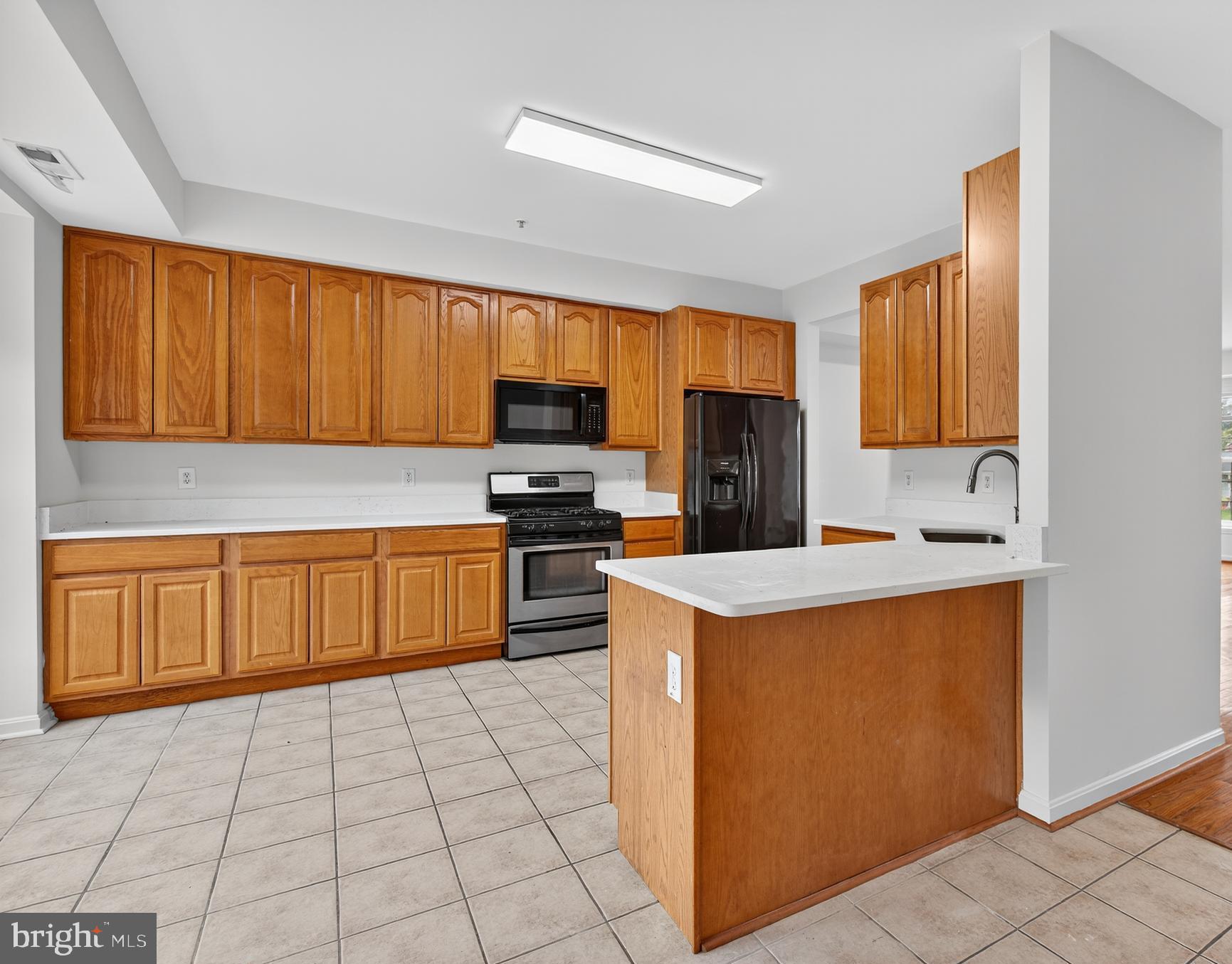 266 Brock Bridge Road Laurel, MD 20724 - Photo 8 of 21 Table Space Kitchen