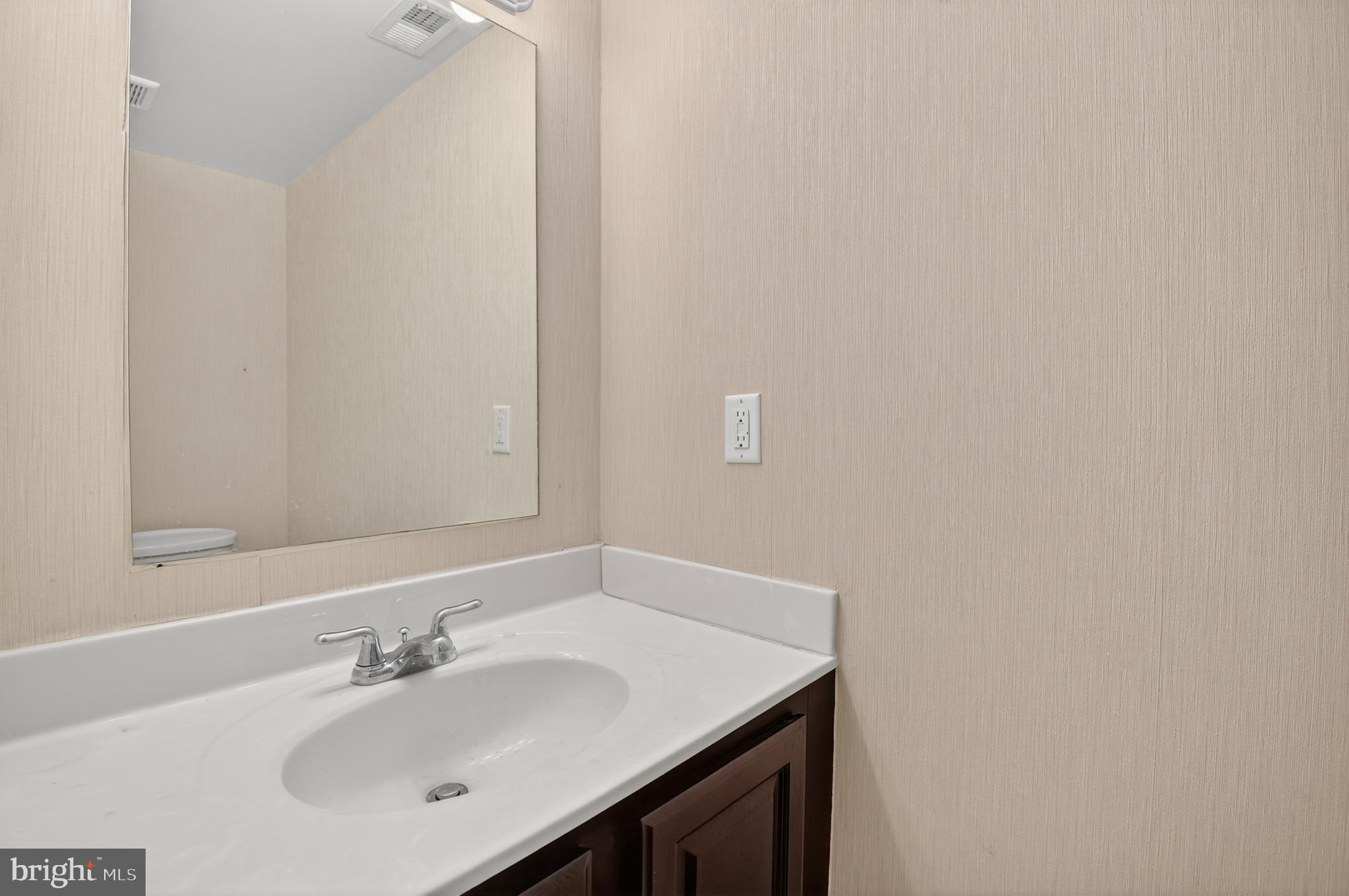 266 Brock Bridge Road Laurel, MD 20724 - Photo 10 of 21 Main Level Powder Room