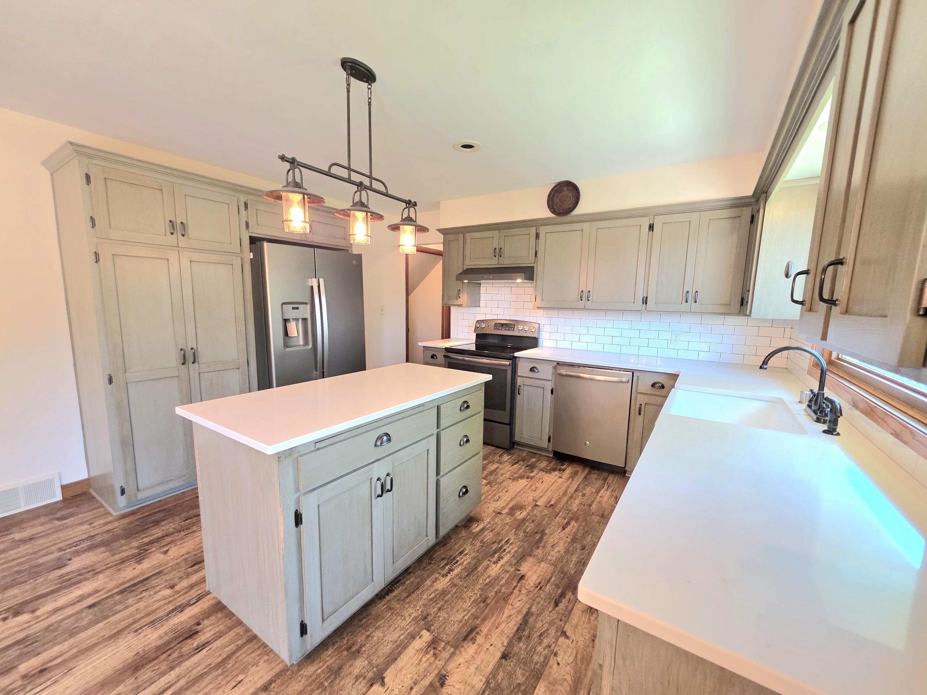 W2999 County O Road Sheboygan Falls, WI 53085 - Photo 7 of 37 Kitchen