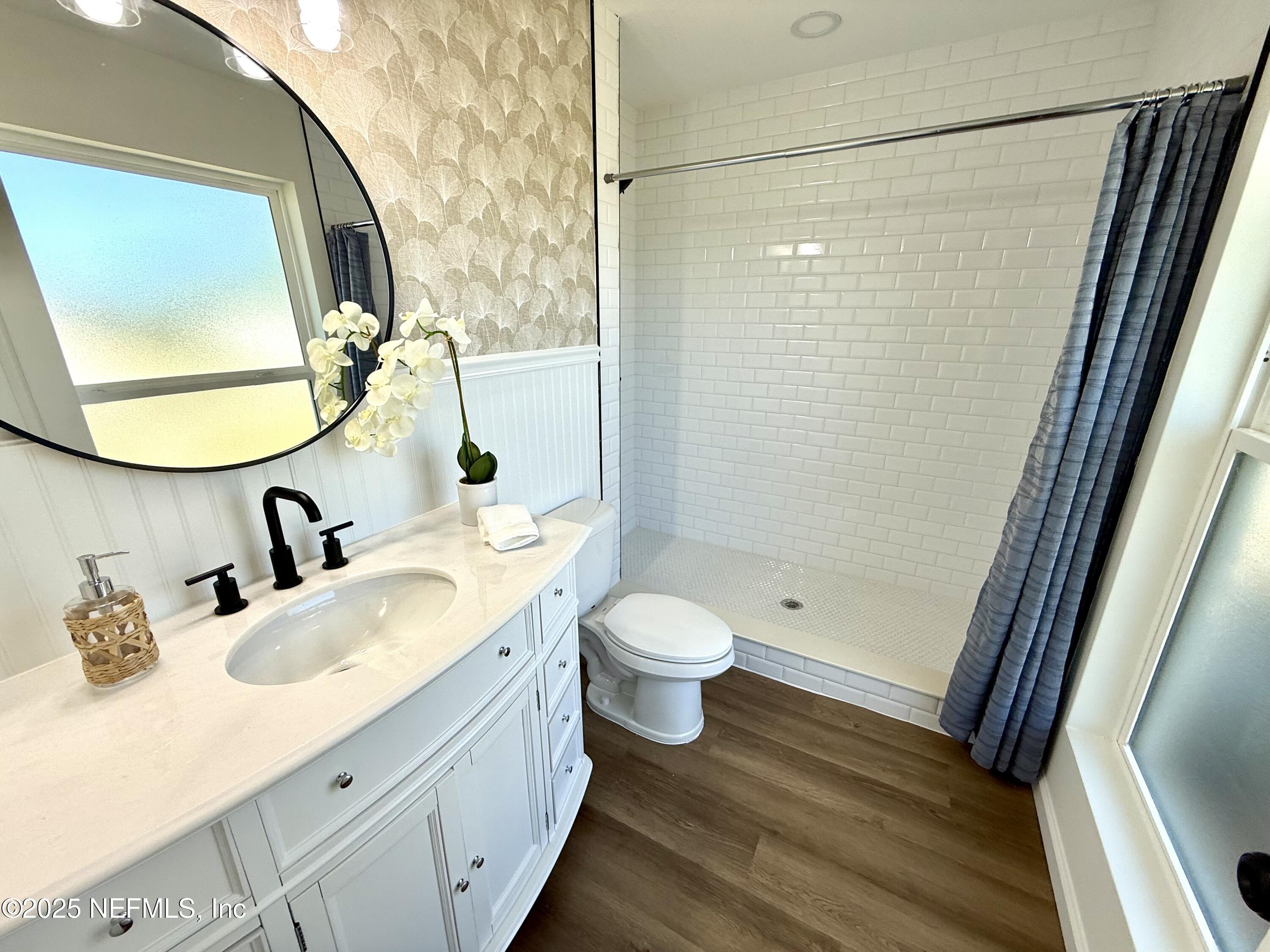 3951 Raintree Road Jacksonville, FL 32277 - Photo 11 of 18 En suite Bath