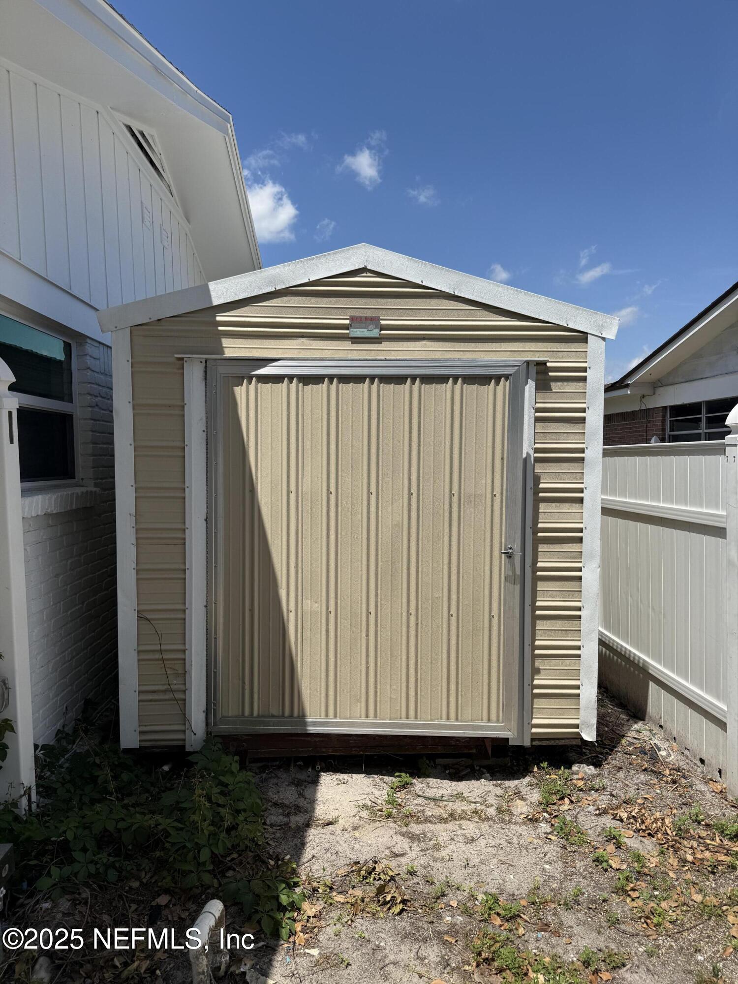 3951 Raintree Road Jacksonville, FL 32277 - Photo 18 of 18 Shed