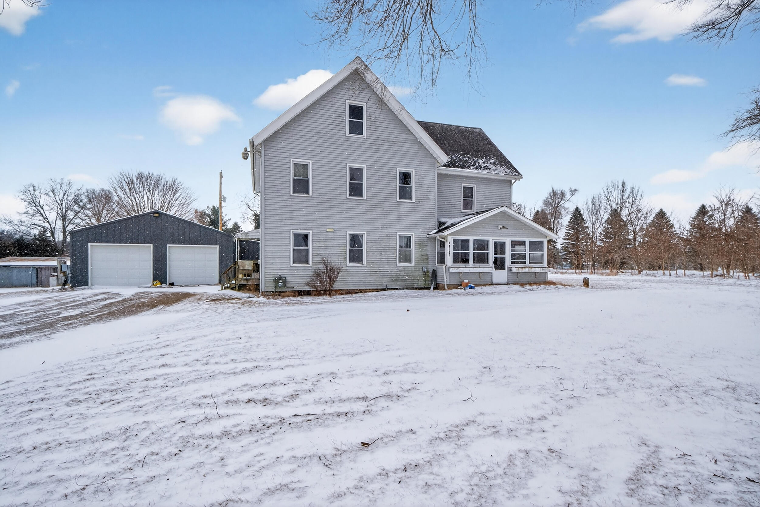 10137 Boyce Road Chelsea, MI 48118 - Photo 5 of 56 5_10137 boyce dr chelsea mi - 0004