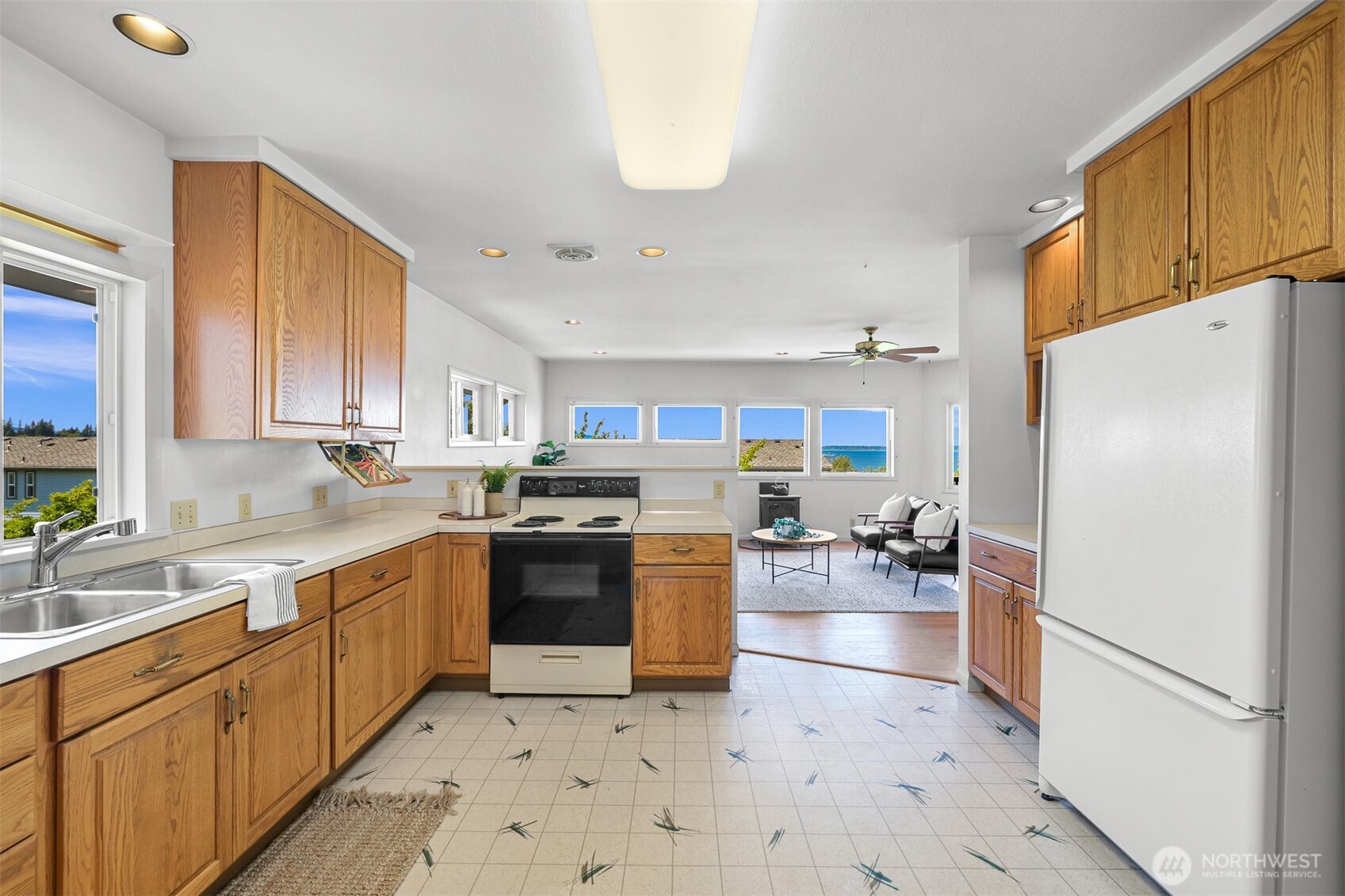 1016 12th Street Bellingham, WA 98225 - Photo 17 of 40