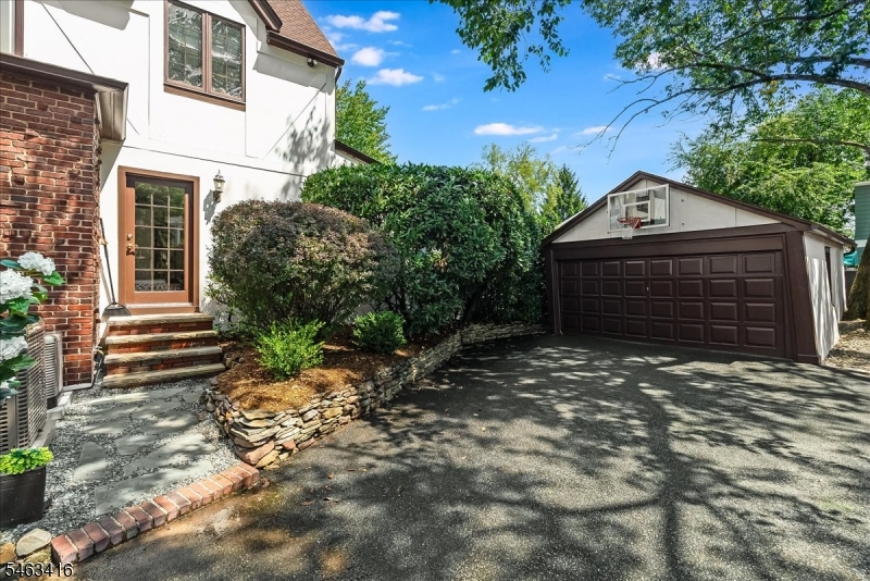 28 South Mountain Road Millburn, NJ 07041 - Photo 46 of 47 Gallery Image 46
