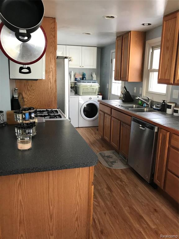 638 Snyder Road Highland, MI 48357 - Photo 6 of 17