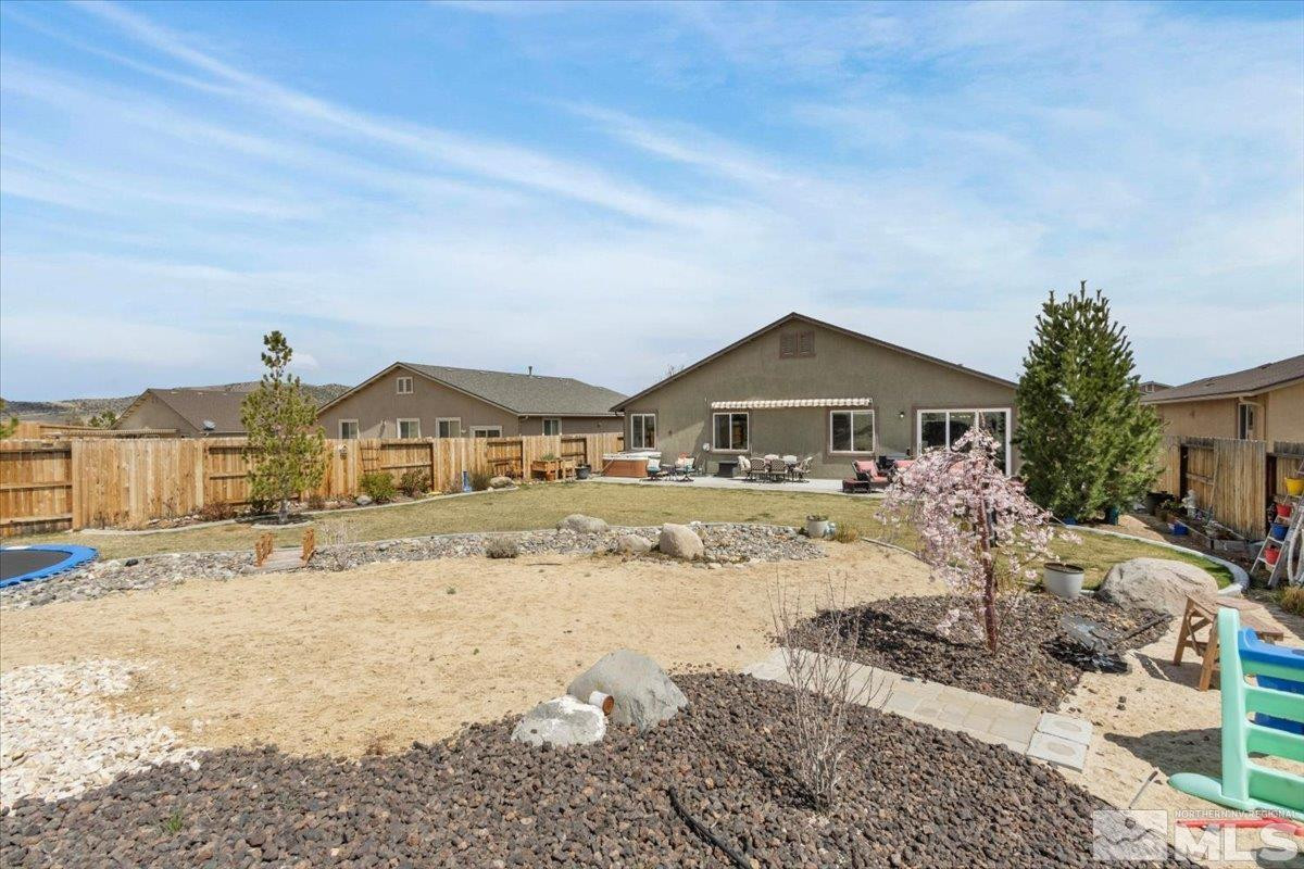 8555 Spearhead Way Reno, NV 89506 - Photo 30 of 38 Photo 32