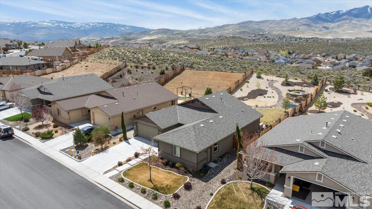 8555 Spearhead Way Reno, NV 89506 - Photo 33 of 38 Photo 35
