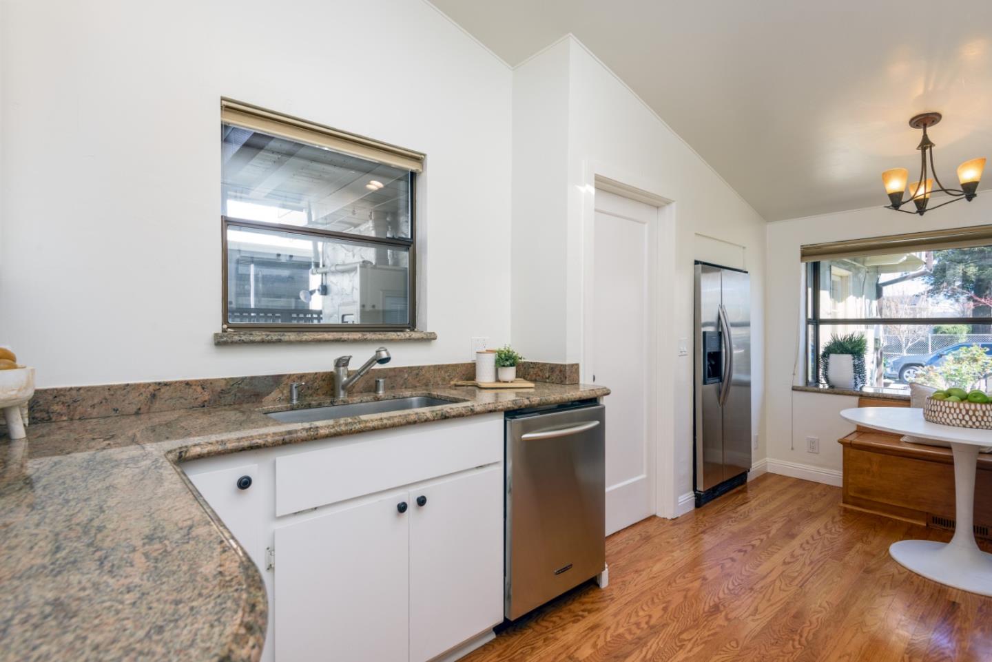 215 Victoria Road Burlingame, CA 94010 - Photo 9 of 27