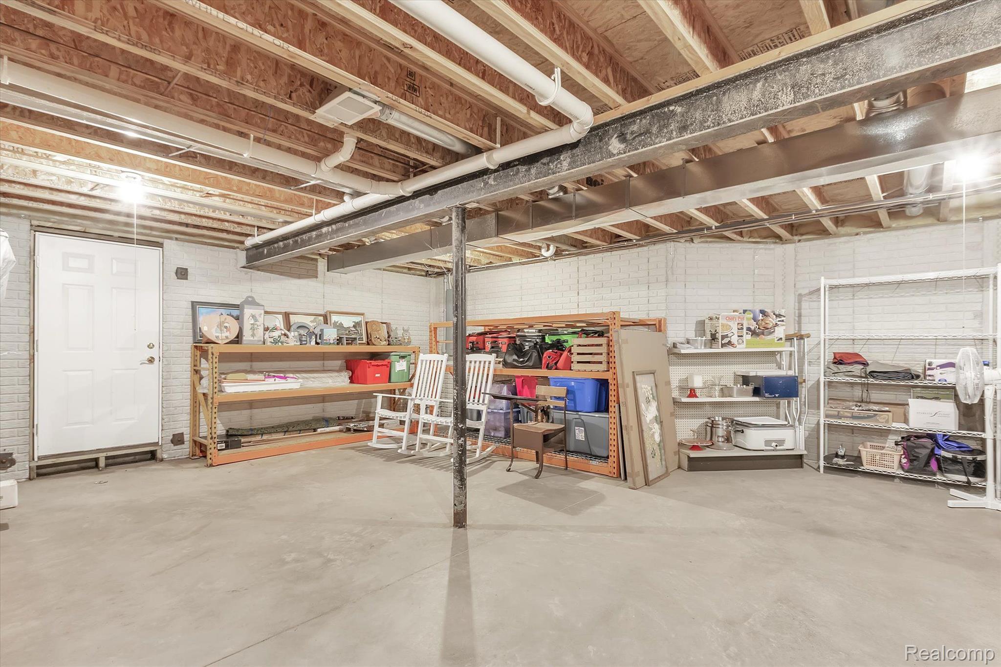 2269 West Sigler Road Carleton, MI 48117 - Photo 38 of 59 All the space you need!