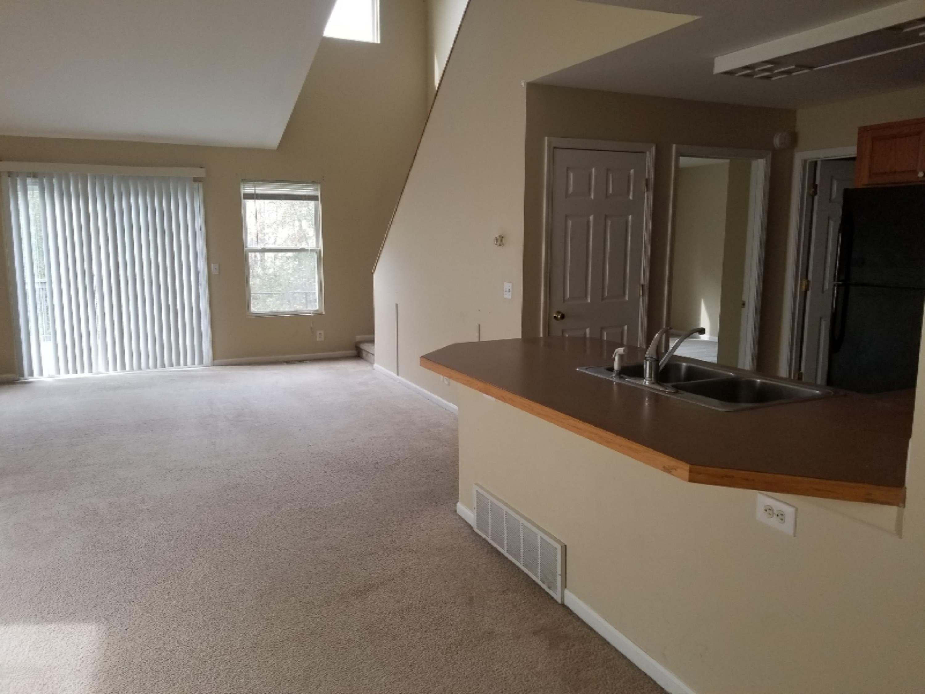 17334 Hazel Street Spring Lake, MI 49456 - Photo 9 of 19 20181025_134947 (1)