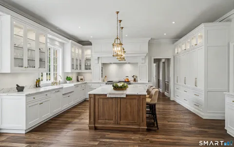 $5,400,000 | 452 Silver Spring Road, Ridgefield, CT 06877