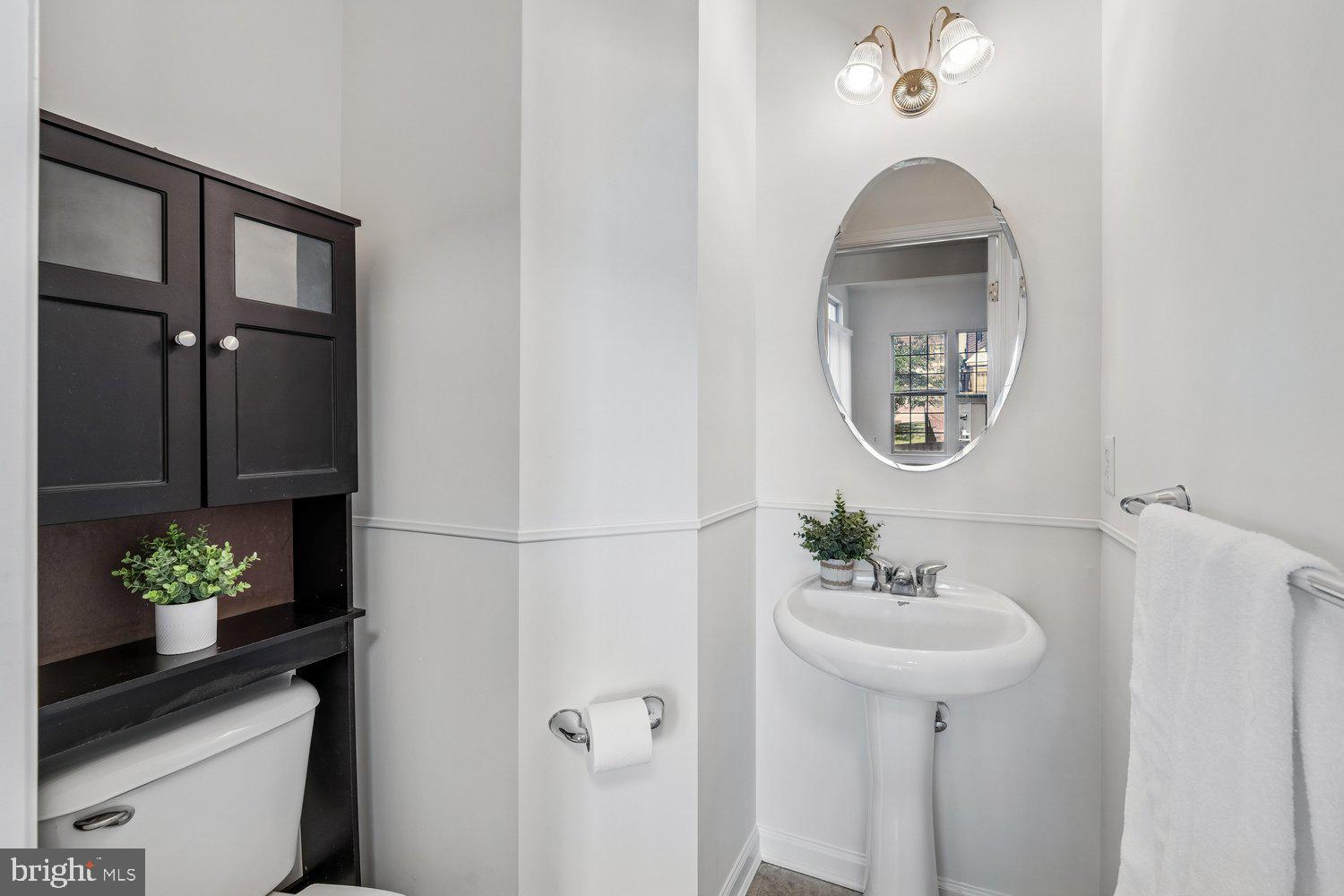 2426 Knapps Way Odenton, MD 21113 - Photo 28 of 71 Powder Room