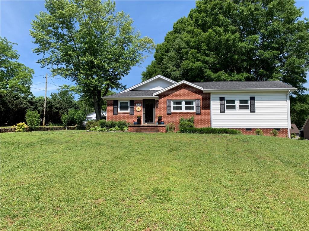 7625 Rhodhiss Road Connelly Springs, NC 28612 - Photo 1 of 32 Gallery Image 1
