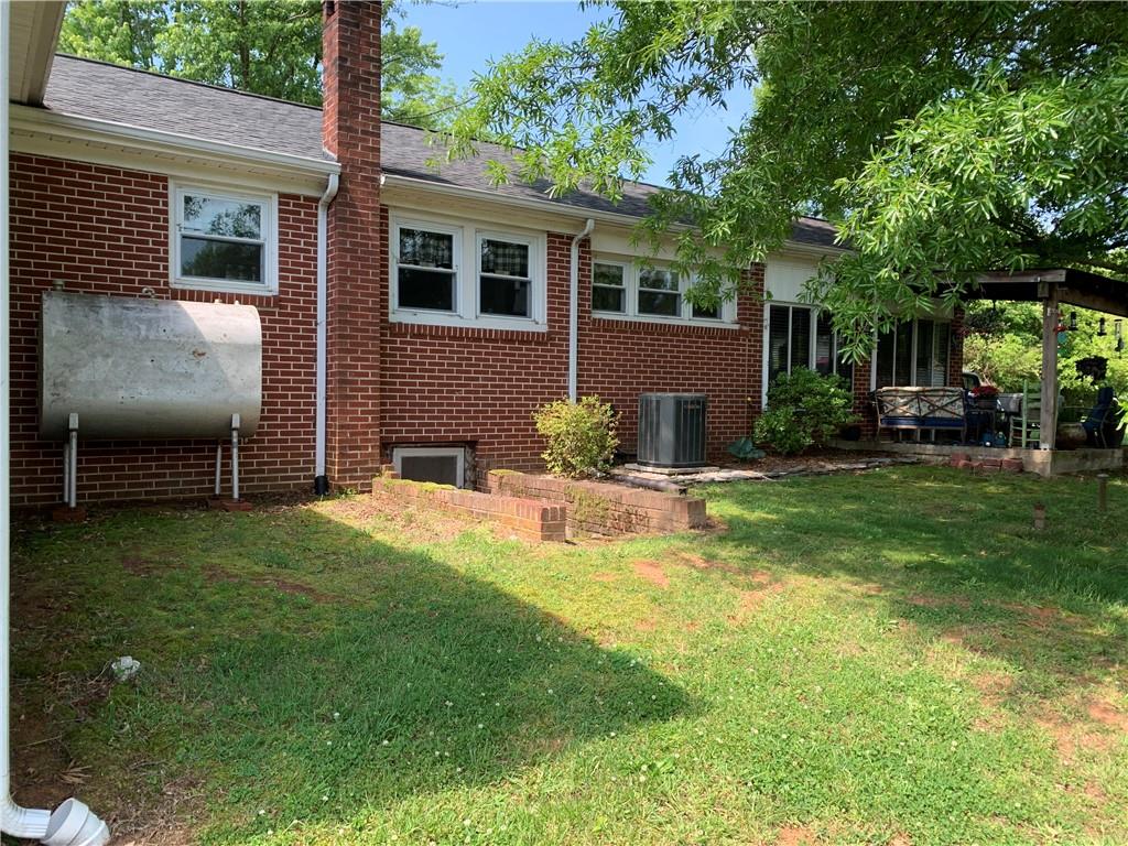 7625 Rhodhiss Road Connelly Springs, NC 28612 - Photo 3 of 32 Gallery Image 3