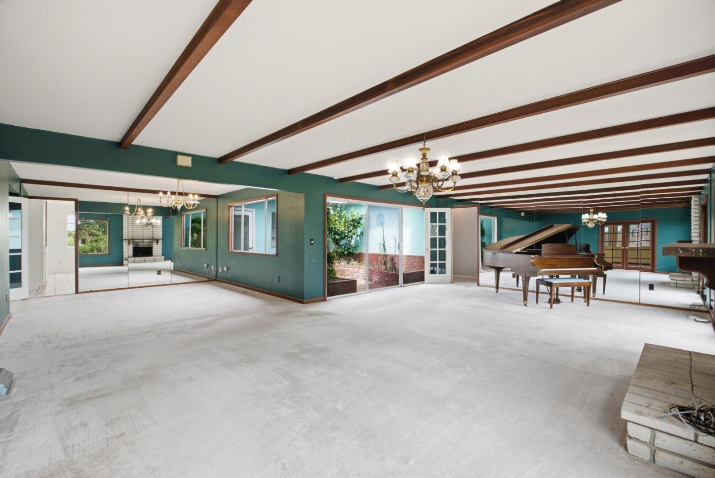 15269 Century Oak Road Salinas, CA 93907 - Photo 3 of 25