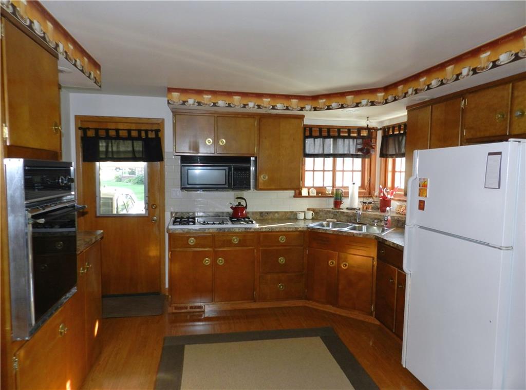 2406 Savannah Road New Castle, PA 16101 - Photo 7 of 25 Gallery Image 7