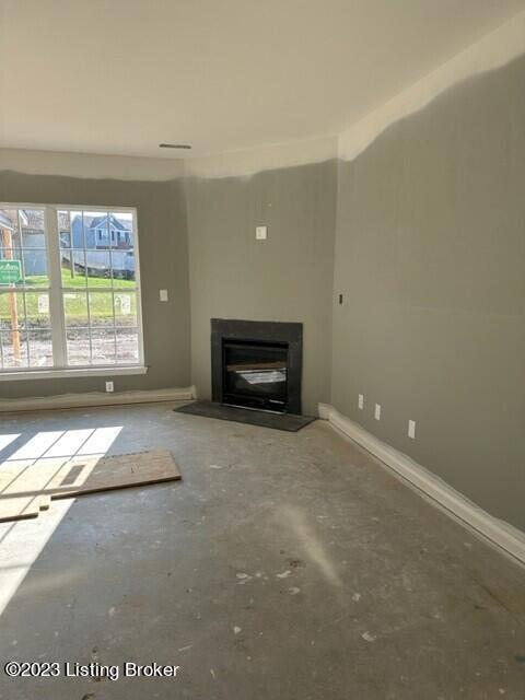 8425 Gateway Run Road Louisville, KY 40229 - Photo 4 of 6 8