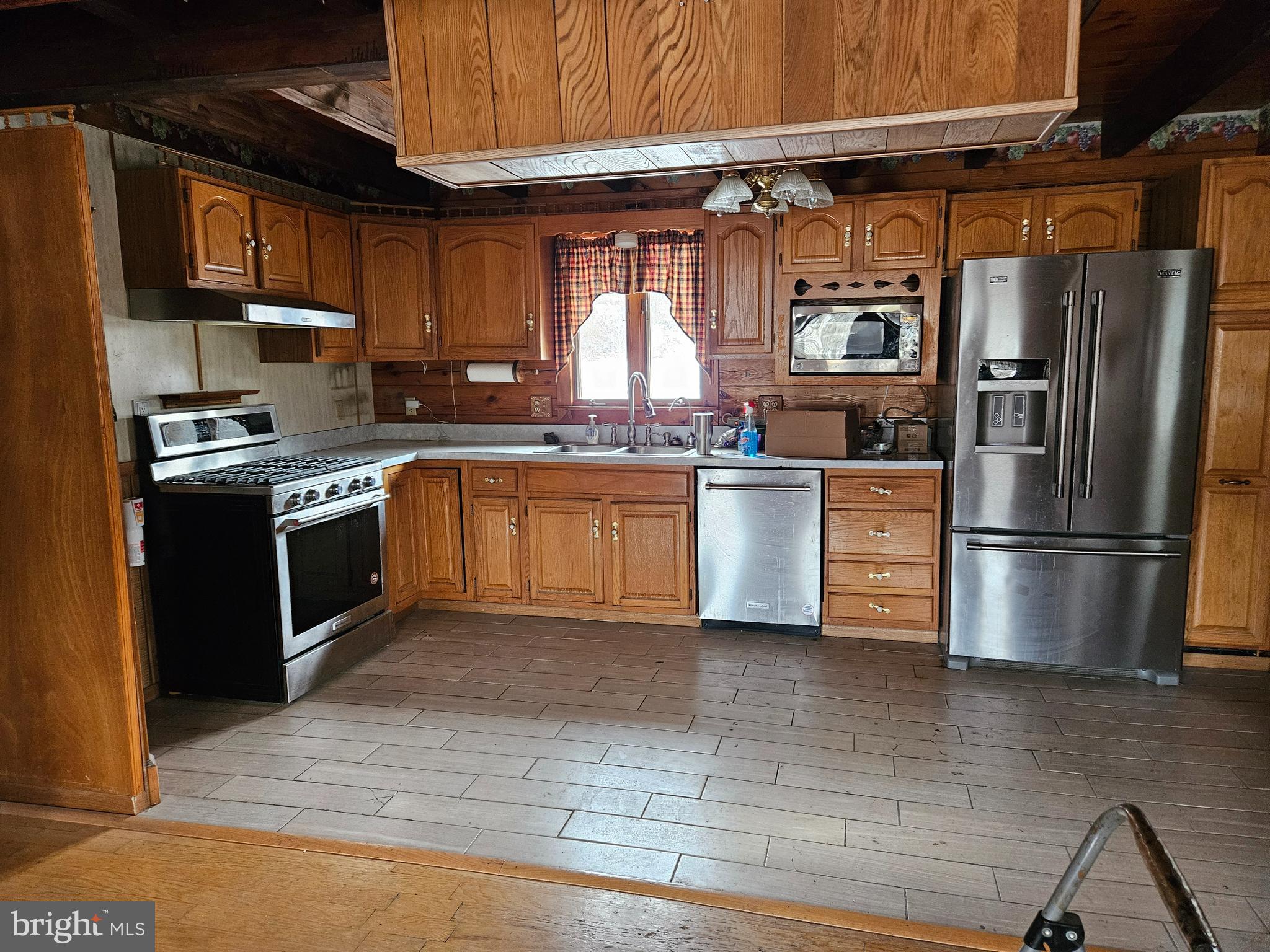 23570 Path Valley Road Doylesburg, PA 17219 - Photo 8 of 24 Kitchen