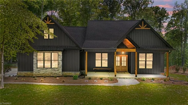 $539,900 | 151 Lake Drive #6, Lexington, NC 27292