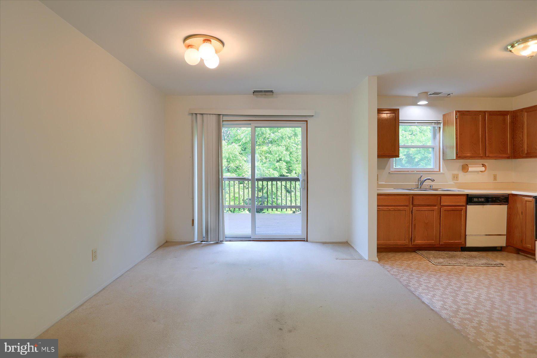 446 Mill Race Road Carlisle, PA 17013 - Photo 7 of 40 Dining Area